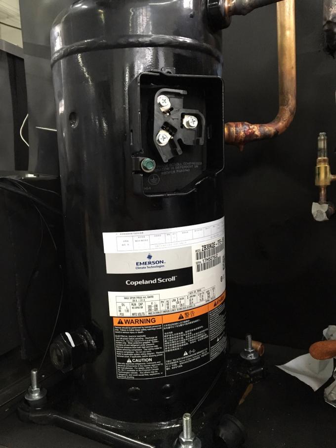 Kostkarka do lodu ze stali nierdzewnej R401A 60 kg Chłodzenie powietrzem 22